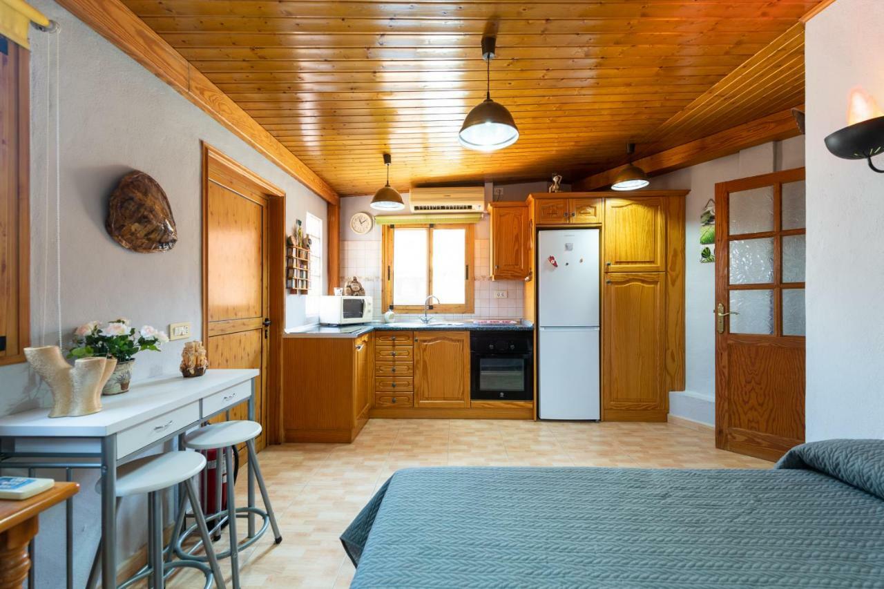 Camping Cabin - Private Solarium & Pool - Bbq San Bartolomé Εξωτερικό φωτογραφία
